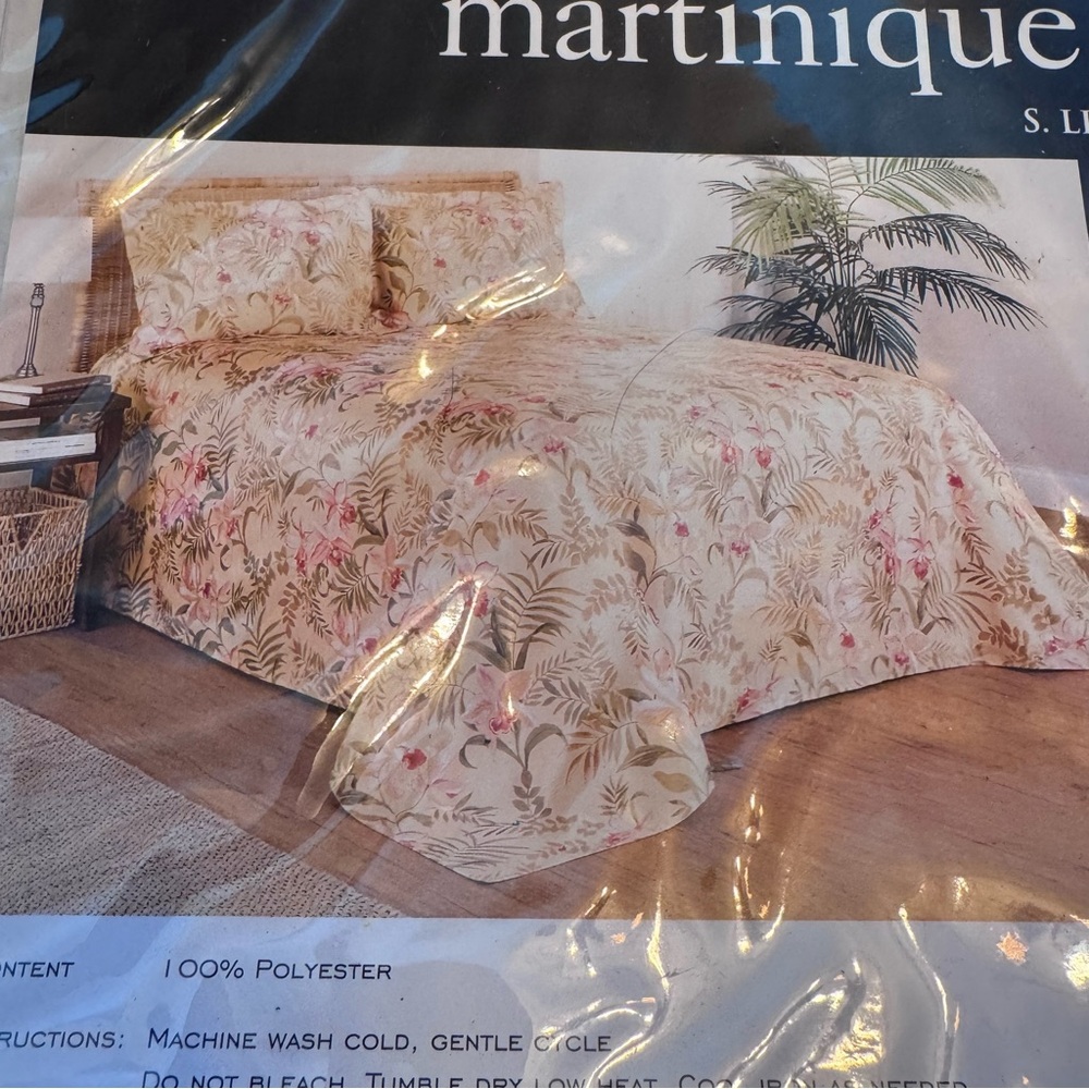 Martinique Bedspread Pink Floral Botanical‎ Print Slichtenberg & Co King Size